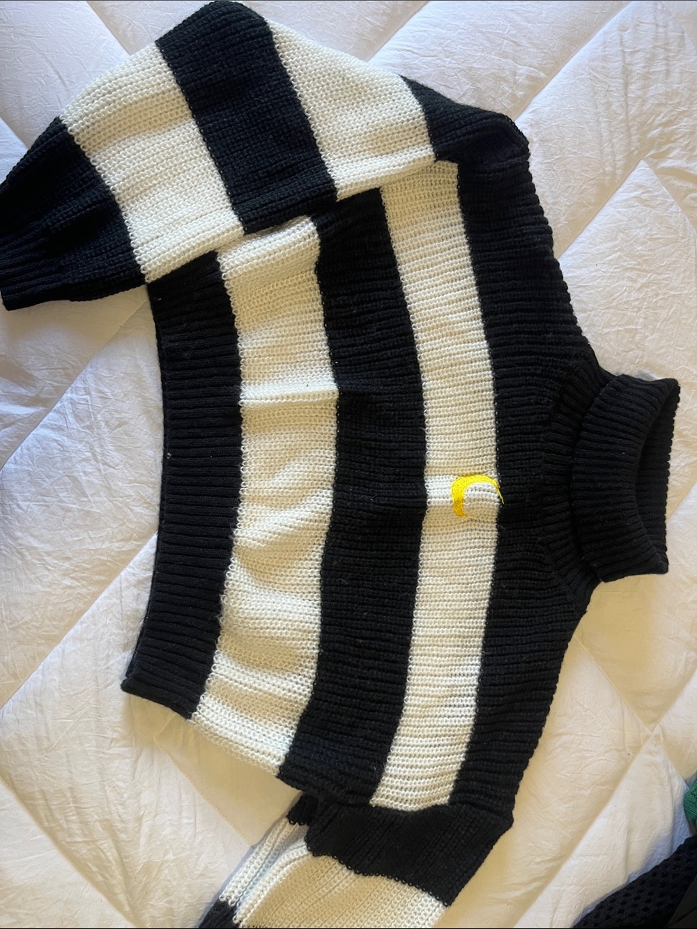 ROMWE Black and White Striped Turtleneck Sweater